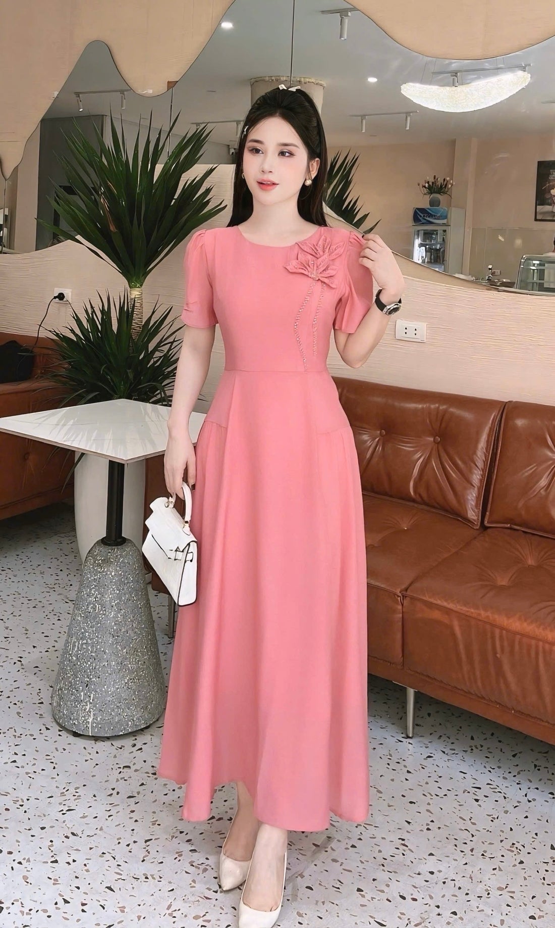 Floral Appliqué Puff Sleeve Midi Dress