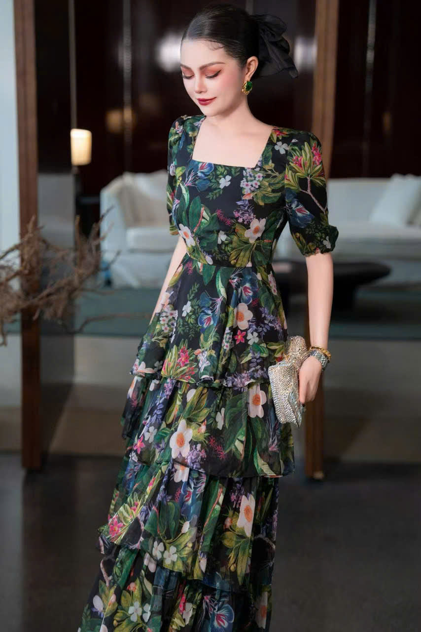 Long chiffon dress with floral detail